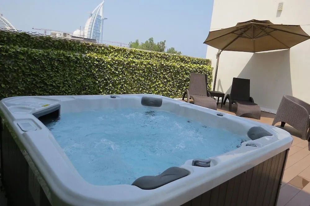 Beach Walk Boutique Jumeirah Dubai 3*,