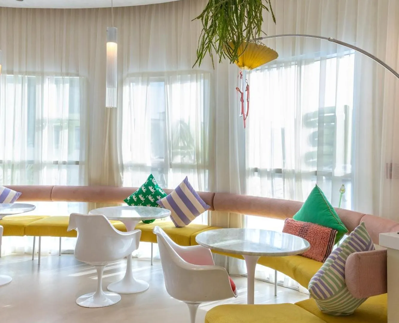 Beach Walk Boutique Jumeirah Dubai Hotel